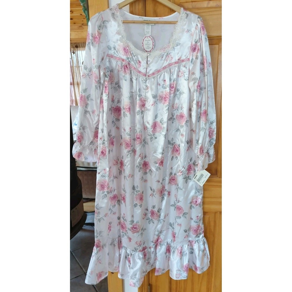 NWT AMANDA STEWART Vintage Long Sleeve Full Length Silky Nightgown Size Petite L